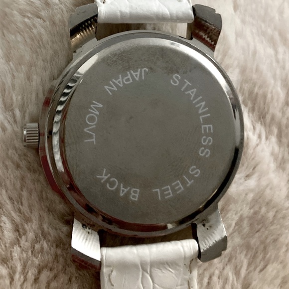 Rhinestone Bow Watch - Picture 3 of 3